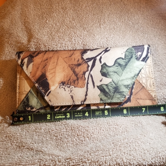 New camo wallet - Picture 1 of 5
